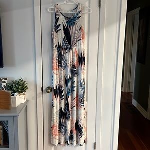 Maxi dress with pockets